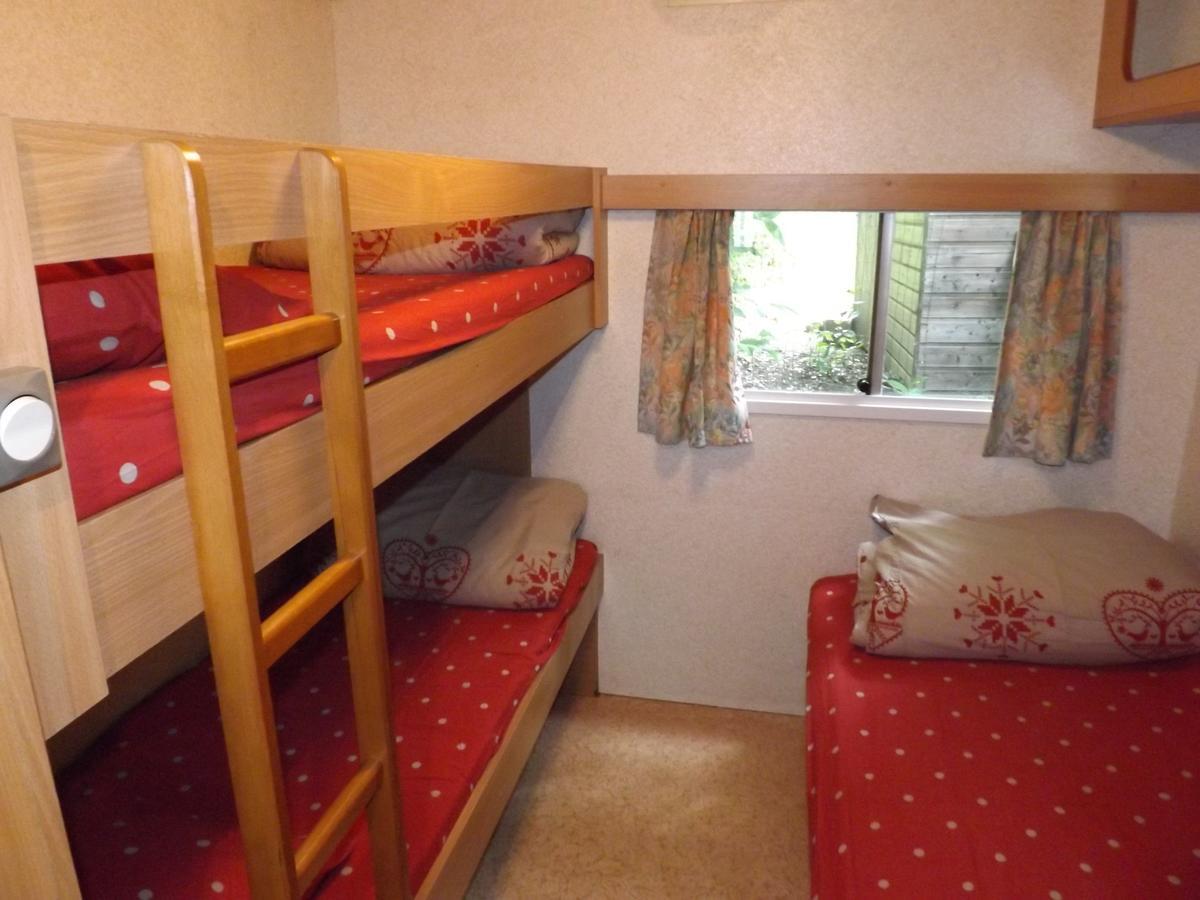 Готель Camping La Viotterie La Boissiere  Екстер'єр фото
